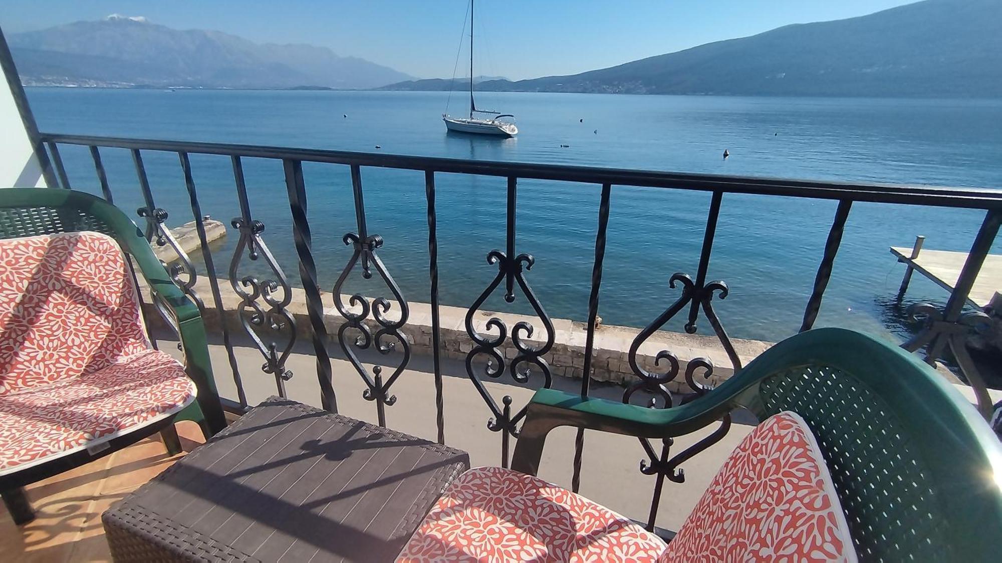 Rooms Beba Herceg Novi Exteriör bild
