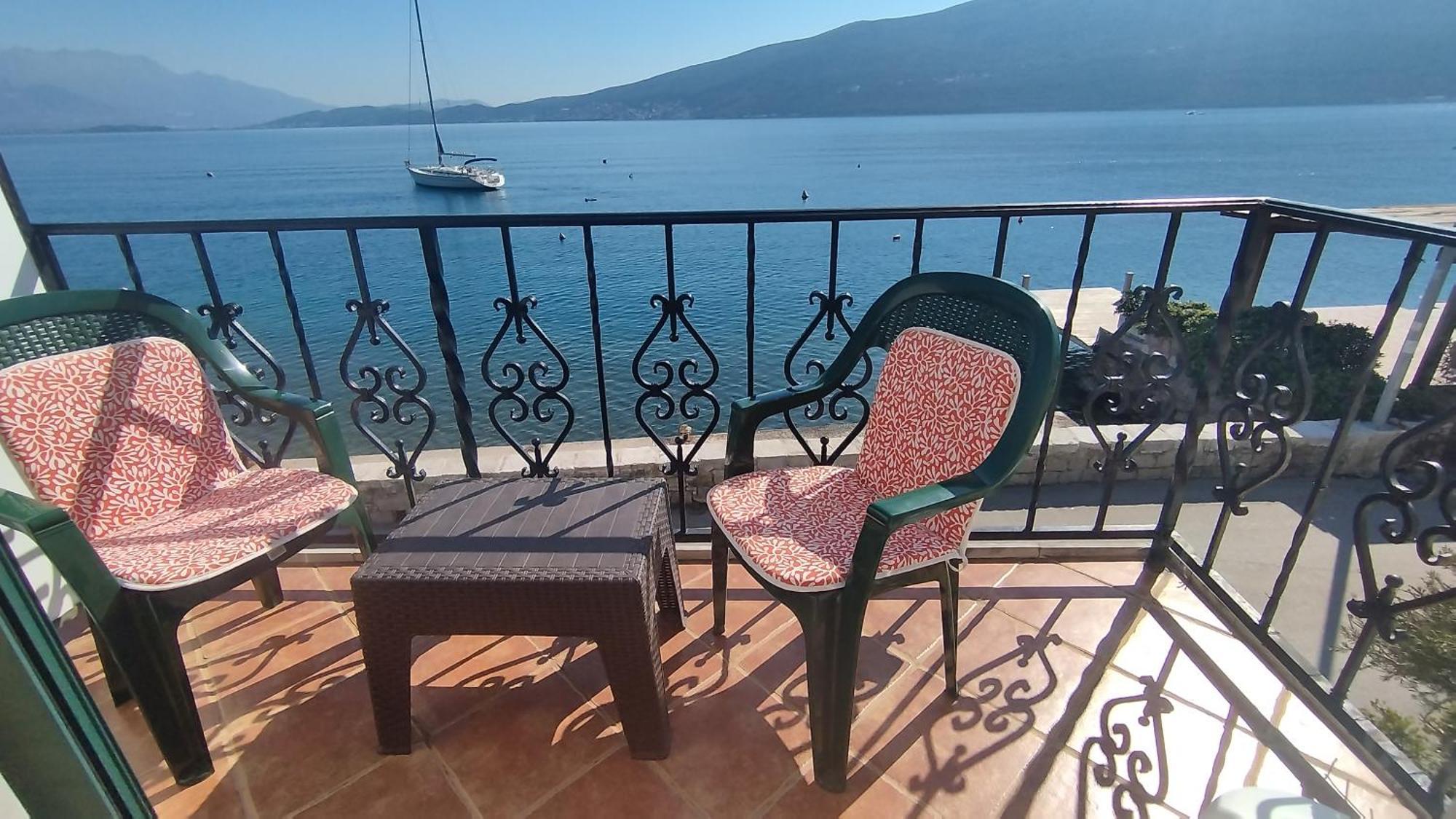 Rooms Beba Herceg Novi Exteriör bild